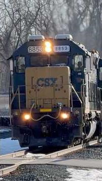 CSX L022 heads North to Selkirk with a cut of grain hoppers - February 27, 2026