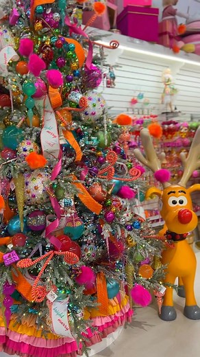 Our colorful Christmas tree, bursting with joy, is the result of our decorators’ talent and inspiration in every detail. With vibrant ornaments and shining lights, it’s the perfect centerpiece for your celebrations. We invite you to come and enjoy it! 🌈✨ #christmas #decor #305 #fyp #christmasdecorations | The Christmas Palace