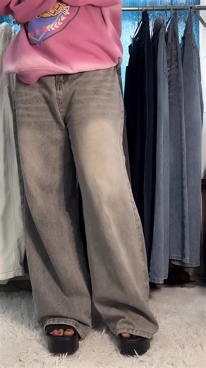 High-Grade Gray Retro Whisker Design Jeans for Men