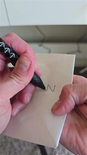 This Deformable Shape-Shifting Pen is officially the coolest thing on my desk right now. ✍️