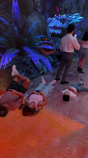 Relax relax lang sa outer space 🪐 Lie on the LED and feel the immersive experience in Space Time Cube 😎 #SpaceTimeCube #pasay #LED