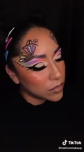 iNtense Pro™️ de Mehron 🔥 son pigmentos prensados ​​veganos con acabado mate y de colores intensos 💚💛🧡🤍💜💙. Son lo suficientemente versátiles como para usarse para crear looks de belleza en los ojos y el rostro o encima de la pintura corporal para esculpir y definir looks creativos 😍 Cómpralas todas en www.mehron.com.mx 🛒 #mehron #mehronmakeup #intensepro #pressedpigments #promakeup #largaduracion #makeup #mate #mehronmexico #intensepropalette #sombrasdeojos #coloresintensos #sombrasenpo