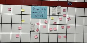 Kentucky students create prayer walls at school