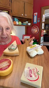 1.1M views · 37K reactions | This French Onion soup is so special and really so easy to make. Remember to use the boxed beef broth NOT THE ONES IN CANS. THEY ATE TO SALTY. The grandchildren loved it for a light Christmas Day lunch. Hannah cooked a big Christmas supper for us on Christmas night. I'm ready for some down home cooking now. Purple hull peas and corn bread. What is your go to meal when you're tired of all the rich foods ??? | Cooking with Brenda Gantt | Facebook