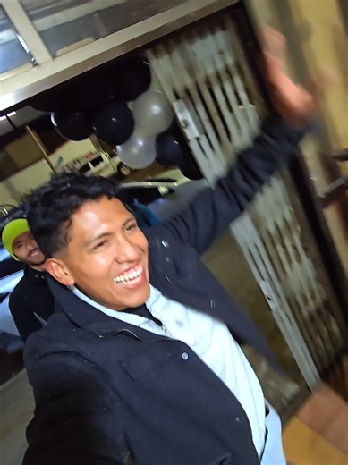 Deliciosas Hamburguesas y Alitas en La Ruta