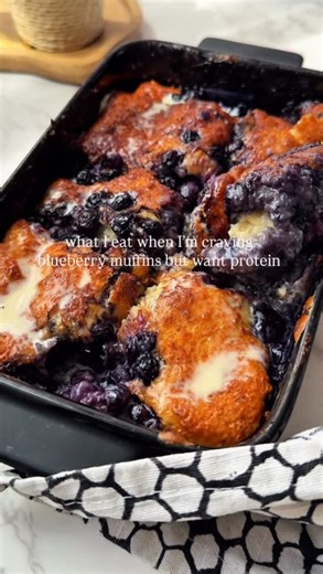 @thefeedfeed on Instagram: "These High-Protein Blueberry Mini Buns by @ajfoodie are soft & fluffy, with a subtle sweetness and bursts of juicy blueberries 🫐 Comment ‘RECIPE’ to have the details sent to your DMs and keep tagging #feedfeed for a chance to be featured. BUNS: 120 grams Greek yogurt 60 grams flour 1 egg 1 tablespoon sugar or honey, plus more for sprinkling on top 1/2 teaspoon baking powder 1/2 teaspoon baking soda 100 grams Blueberries GLAZE: 1 tablespoon protein powder 1 tablespoon