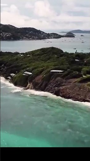 25 Caribbean Islands | Incredible Places in the Caribbean #travel #beaches #islands #caribbean #t...