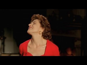 8 Women - Fanny Ardant - A Quoi Sert de Vivre Libre - ENG SUB (8 Femmes soundtrack 04)
