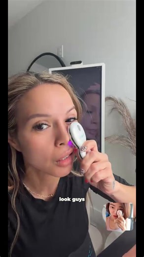 RIKI Sculptress Mini Facial Acupressure Massage & Fascia blasting & Precision Guasha Tool with Red, Blue and Purple Light, Deep Vibration, EMS | Promotes collagen, Blood circulation. Anti-aging Targets Wrinkles, smile line, Helps with Sinus Infection