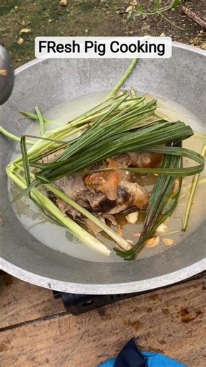 Boiling a Fresh Pork Leg Outdoors!