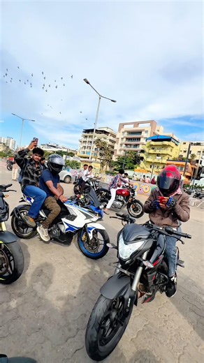 GT v/s NS200 sound 🤙🤙🤙#trending #trendingshorts #viralvideos #viral #music #bike #viralshorts