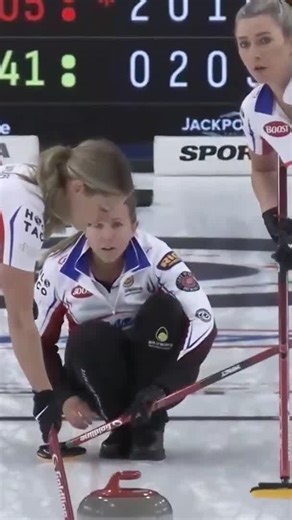 160K views · 1K reactions | What a shot — Homan hits and sticks on her first, setting up a triple that puts her team ahead 6-5. | Grand Slam of Curling | Facebook