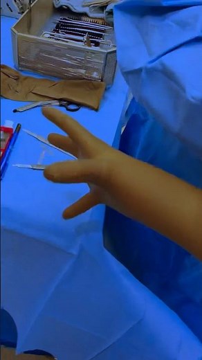 How do surgeons get ready for surgery?! 🧤🤯