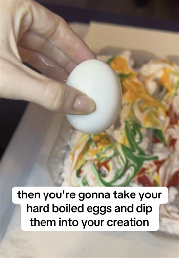 How to Dye Easter Eggs with Simple Techniques
