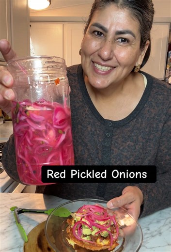 Easy Recipe for Red Pickled Onions