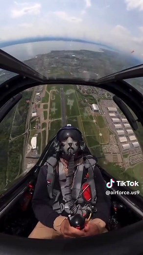 F-22 Raptor vs F-35: A Comparison of Air Force Capabilities