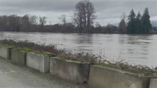 Crews patrol the dikes along the Skagit River