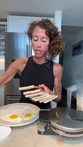 5.3K views · 36 reactions | Carnivore Waffles 劉 Check out the full video on my YouTube channel  https://youtu.be/DyXK6QZvg0k?si=RojnG5Z0iPLeIHp3 Go here if you want to join my challenge starting tomorrow : https://keto-adapted.com/product-category/challenges/ #carnivore #carnivorediet #mariaemmerichrecipe #waffles #gelatin #furtherfood #mariaemmerich #youtube | Low Carb Keto Diet | Facebook