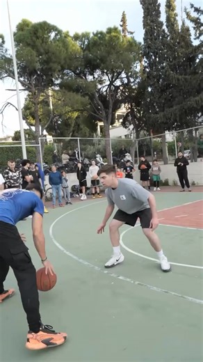 32K views · 172 reactions | This was at Mk’s request connection #vaiprofy #basquetederua #viral | Matt Kiatipis | Facebook