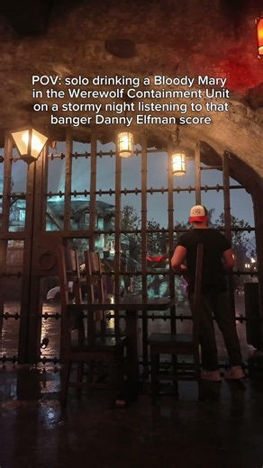 Out here human-watching in my cage at Dark Universe 👀 #darkuniverse #epicuniverse #universalstudios