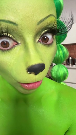 Engaging Grinch-Themed Day with Jade Thirlwall