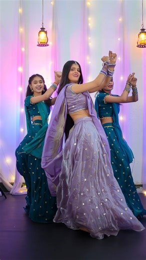 Shweta garg on Instagram: "Haaye mai mar java☺️☺️ . Dance with: @anjalifdc @kajuuu_fdc_ Shoot by: @sunilkkr_ Edit by: @sandeep_gupta_19 Dance studio: @fdccompany648 . #reels #dance #trending #gargshweta3197 #fdc"