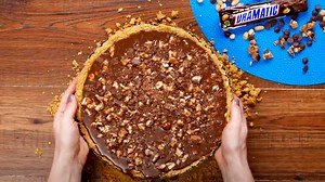 No-Bake Snickers Pie Recipe