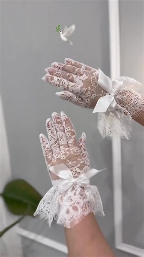🤍 Elegant Lace Gloves – এখন স্টাইলের ছোঁয়া আপনার হাতে! 🤍 চাইলে এখন সহজেই পেতে পারেন ক্লাসিক, রোমান্টিক ও গর্জিয়াস লুক ✨ এই প্রিমিয়াম লেইস গ্লাভস দেবে আপনাকে একদম রানি মতো ফিনিশিং টাচ 💫 🎀 𝐅𝐞𝐚𝐭𝐮𝐫𝐞𝐬 🎀 ✅ নরম ও আরামদায়ক লেইস ম্যাটেরিয়াল ✅ হালকা ও শ্বাসপ্রশ্বাসযোগ্য ডিজাইন ✅ ফিতা ও ফ্রিল ডিটেইল – গ্ল্যামারাস টাচ ✅ ফটোশুট, ব্রাইডাল বা ইভেন্টের জন্য পারফেক্ট ✅ সহজে পরা ও খুলে ফেলা যায় — Feminine charm that never fades — Perfect blend of vintage & modern grace — Lightweight, soft, and 
