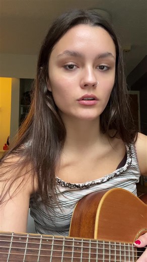 SHE MOVES IN HER OWN WAY #thekooks #cover