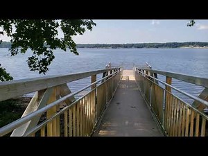 Roanoke Rapids Lake fishing area