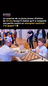 🥹 L’Open d’échecs freestyle Grenke 2025, qui se tient à Karlsruhe, en Allemagne, a débuté peu après l’étape parisienne du Freestyle Chess Grand Slam Tour et s’achève ce lundi. L’événement a été marqué par la performance impressionnante d’un jeune prodige de 10 ans, Ivan Kukushkin, classé 2030 FIDE, qui a battu deux maîtres internationaux, Georg Seul et Shiyam Thavandiran. Ivan, confiant et ambitieux, a même affirmé pouvoir battre Magnus Carlsen, leader du tournoi dès l’avant-dernière ronde, sou