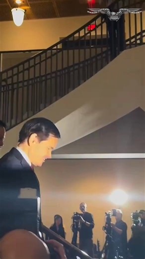 Secretary of State Marco Rubio walked into a briefing on the land operation in Venezuela with Senate Minority Leader Chuck Schumer (D-NY), War Secretary Pete Hegseth, Attorney General Pam Bondi, Central Intelligence Agency Director John Ratcliffe, and Joint Chiefs of Staff Chairman Dan Caine saying he has “a lot of questions,” adding it was “dangerous and reckless.” https://www.washingtonexaminer.com/live-blog/venezuela-trump-maduro-us-court-live-updates/ #venezuela #MarcoRubio #ChuckSchumer | W