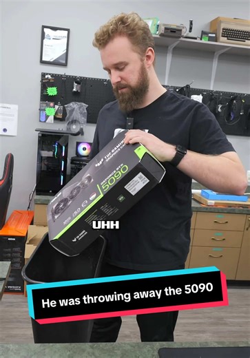 He was throwing away a 5090, so he gave it to me #pcgaming | PC Gaming
