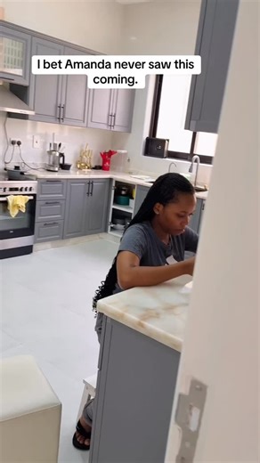 Angela Nwosu on Instagram: "🤣🤣🤣🤣"