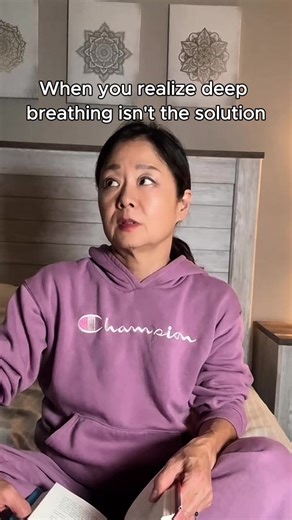 ‘Just take a deep breath.’ 🙄 But here’s the thing — when your body’s in fight-or-flight, forcing a big breath can actually make anxiety worse. ✅ Slow your breath down. ✅ Focus on long, steady exhales. ✅ Work with your parasympathetic system, not against it. That’s how you calm your body from the inside out.” 🫶#breathwork #stressrelief #nervoussystem #anxietytips #mindbodyconnection