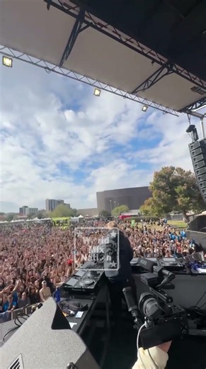 Diplo Epic Drop @ Diplo’s Run Club Miami 2026 🔥 Miami Run & Rave Vibes