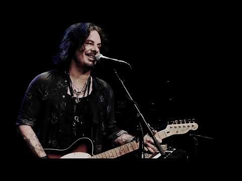 The Winery Dogs - Breakthrough (Official Music Video)