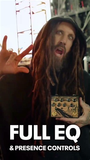 The dual pedal (Preamp + Fuzz) is built exactly to Head’s specs!