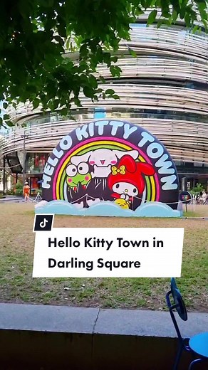 Exploring Hello Kitty Town in Darling Square