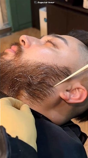 A Barber’s Trick Turns Into a Smart Surprise #shortvideo