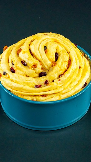 2.2M views · 11K reactions | This recipe is 100 years old, my grandmother taught me! dough milk: 400 ml (14 fl oz) dried yeast: 7 g (0.2 oz) sugar: 40 g (1.4 oz) vegetable oil: 70 ml (2.4 fl oz) eggs: 2 pc flour: 750 g (26 oz) vegetable oil: 15 ml (0.5 fl oz) sugar: 40 g (1.4 oz) Ingredients soft butter: 200 g (7.1 oz) orange peel: 25 g (0.9 oz) raisins: 100 g (3.5 oz) cranberry: 100 g (3.5 oz) walnut: 100 g (3.5 oz) | Cookrate | Facebook