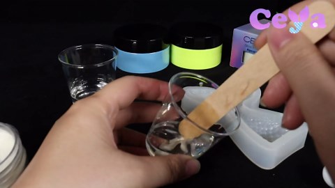 Ceya Fluorescent Blue Glow Powder, 5.3oz/150g Glow in The Dark Pigment Powder, Luminous Powder Resin Color Pigment, Fluorescent Pigment Dye for Epoxy Resin Slime Paint Nail Art Party DIY Crafts