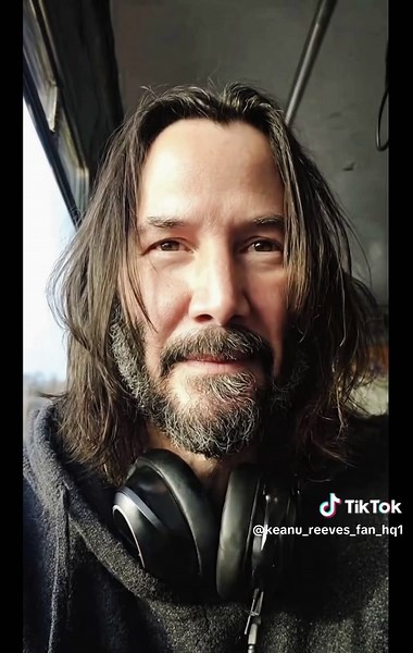 MESSAGE FROM KEANU REEVES Thanks for the love and support. Please send me a DMS. My management had me switch up my contact so this is my only private TikTok page. I love ❤️ 💕 all my fans. #keanureeves #viralvideos #tikokviral #keanu