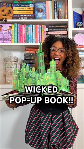 WHY IS THIS BOOK LITERALLY DEFYING GRAVITY!??? #wicked #wickedmovie #books #bookish