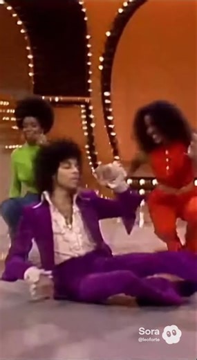 Prince just can't stop dancing on Soul Train