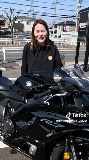 ヤマハ YZF-R7: 扱いやすい万能バイクの魅力