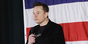 Musk Offers 2025 Look