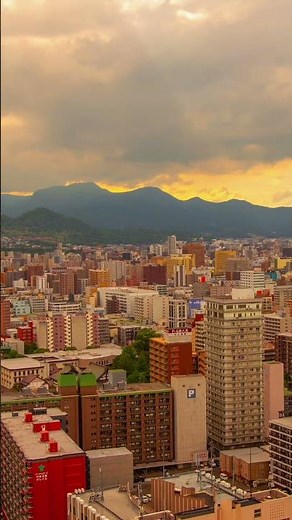Golden Hour Sunbeams over Sapporo 🌅✨ (4k city time-lapse)