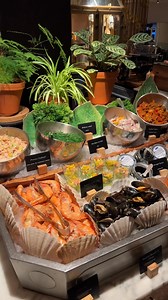 Date night done right 🍷✨ Join us at The Glasshouse for a selection of live-action food stations showcasing the very best international cuisine. Book your table: https://www.thegrove.co.uk/dining/ | The Grove