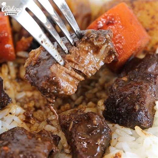 Easy and Tender Oven Braised Beef Stew | The Cooking Foodie